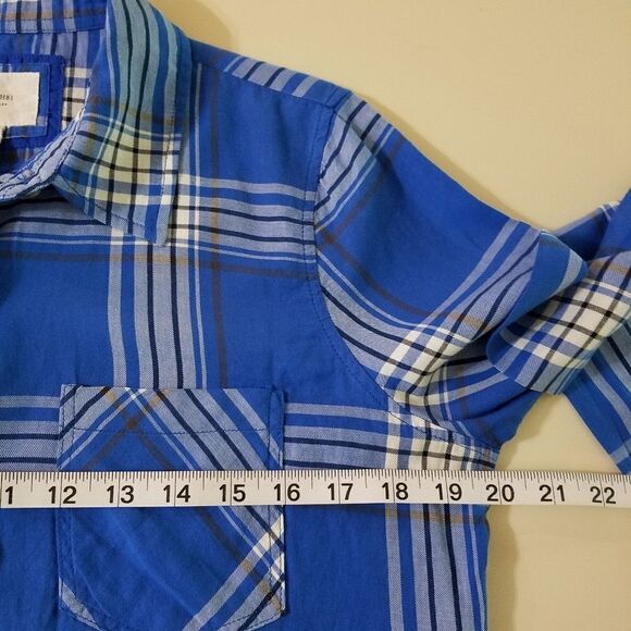 Forever 21 Plaid Top - Picture 3 of 8